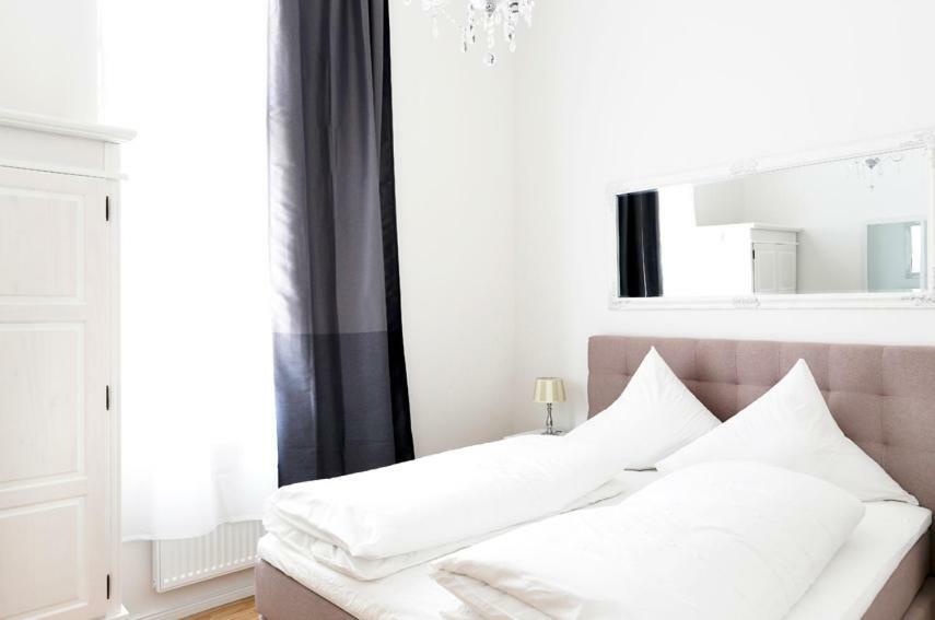 Sc 03 By Rockchair Apartments L Superhost Status L 2 Bedrooms Boxspringbeds Balcony Elevator - Cozy Family & Business Flair Welcomes You! Berlín Exterior foto